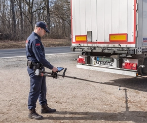 Rugged Tablet Solution for Security Vehicle Inspection Systems | TOPICON