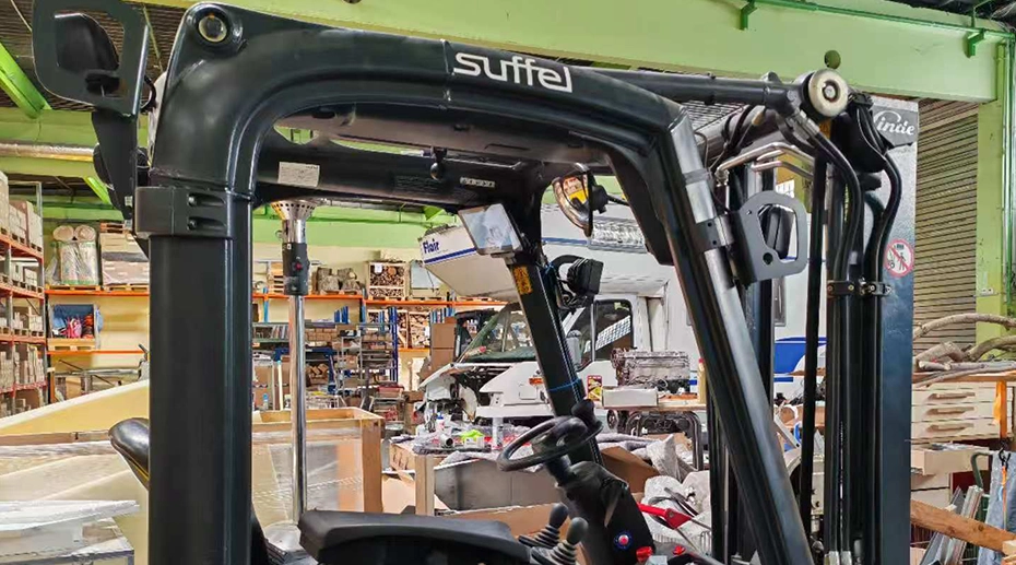 MDT865 rugged tablet mounted on forklift dashboard with RAM mount for warehouse picking and WMS terminal access
